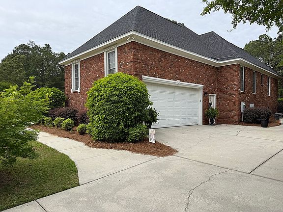 2nd image of 404 N Timberlake Ln