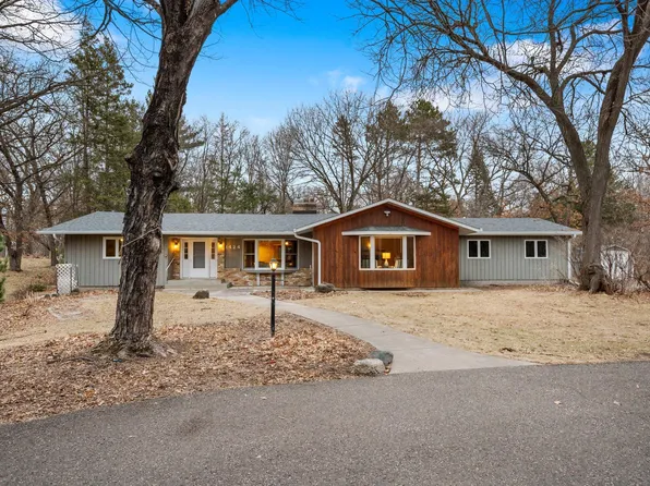 1424 Hallam Ave N, Mahtomedi, MN 55115