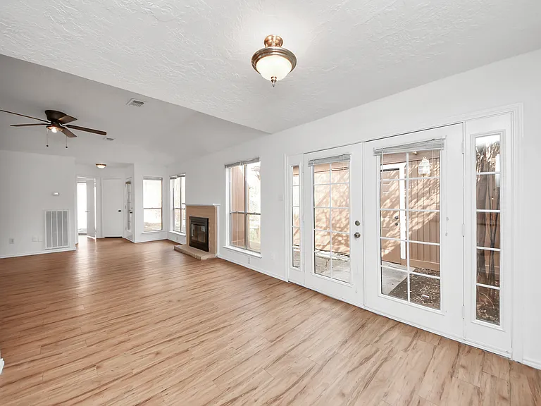 17003 Amidon Dr — Photo 13