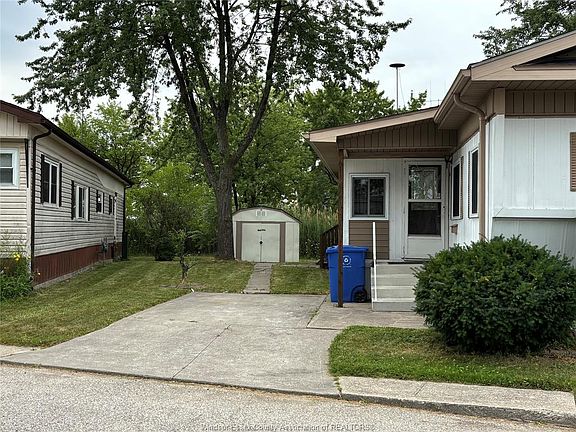 5th image of 15 Wilder Dr S