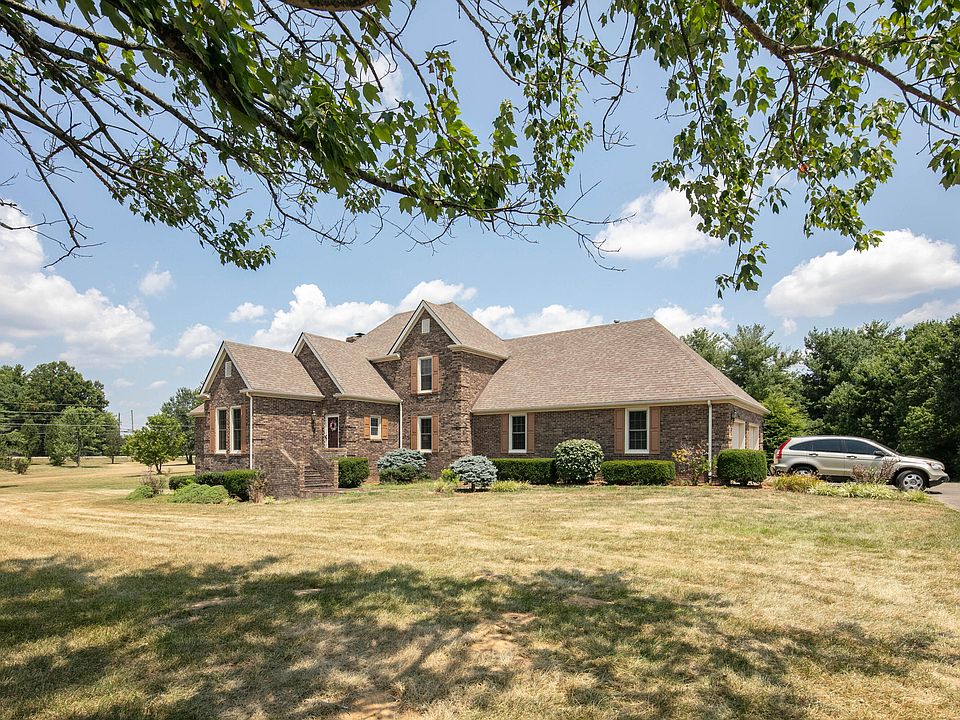 1st image of 105 Susan Way Dr