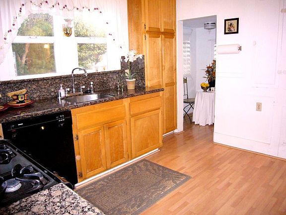 Spacious kitchen