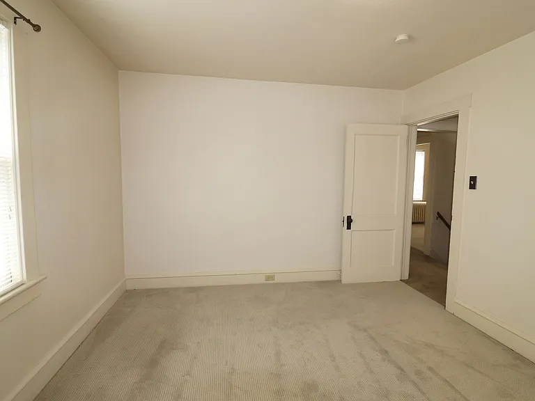 517 E Main St — Photo 15