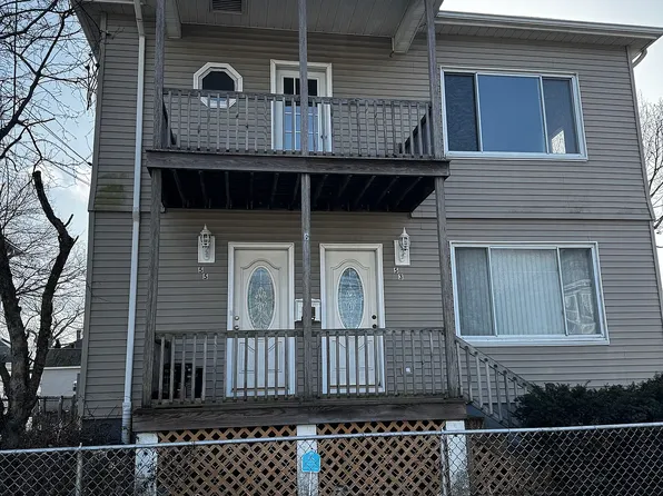 53 Chaplin St, Pawtucket, RI 02861