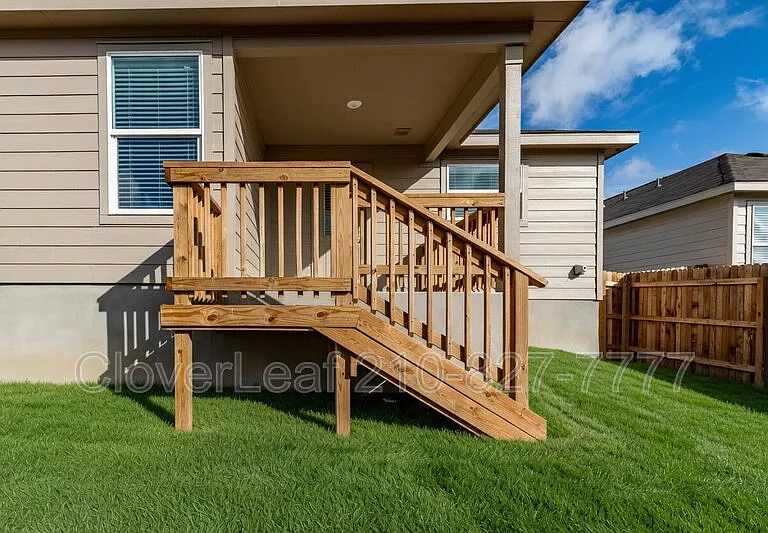 706 Red Field Way — Photo 36