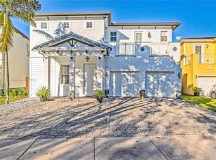 2895 NE 1st Dr, Homestead, FL 33033