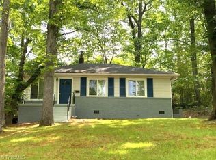 833 Hillcrest Cir, Asheboro, NC 27203