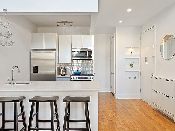 5th image of 246 Quincy St #B