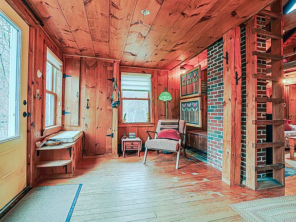 4th image of 60 Wilder Street