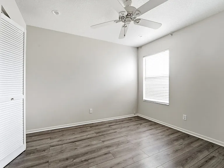 2366 SW Alminar St #1 — Photo 10