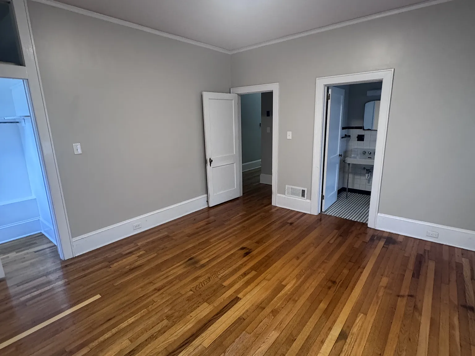 806 Holloway Avenue - 1 — Photo 4