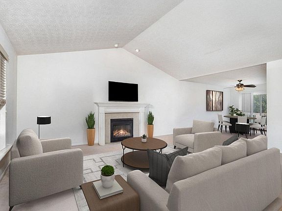 3rd image of 1365 Cairns Ct
