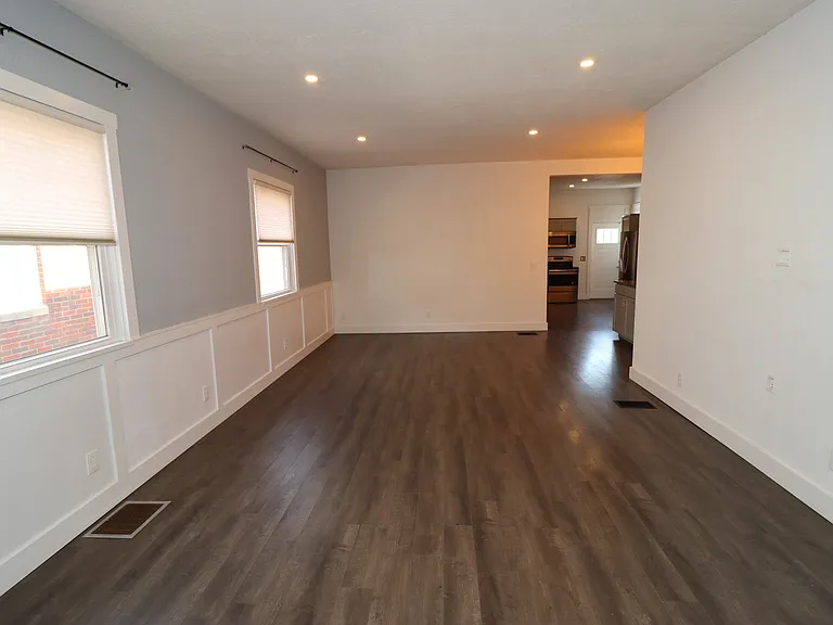 120 S Court St — Photo 11