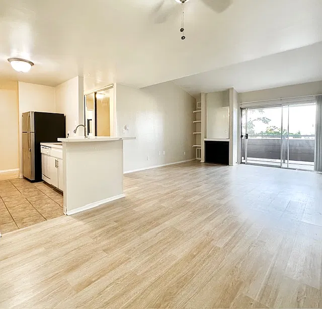 1621 Hotel Cir S — Photo 4