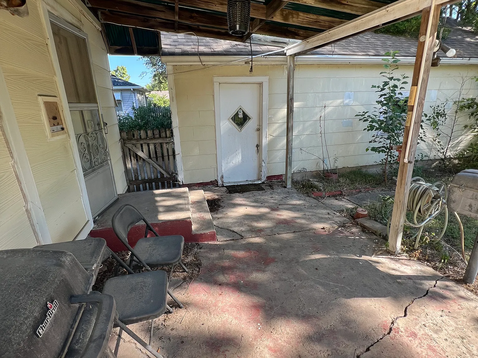 S East St, Herington — Photo 4