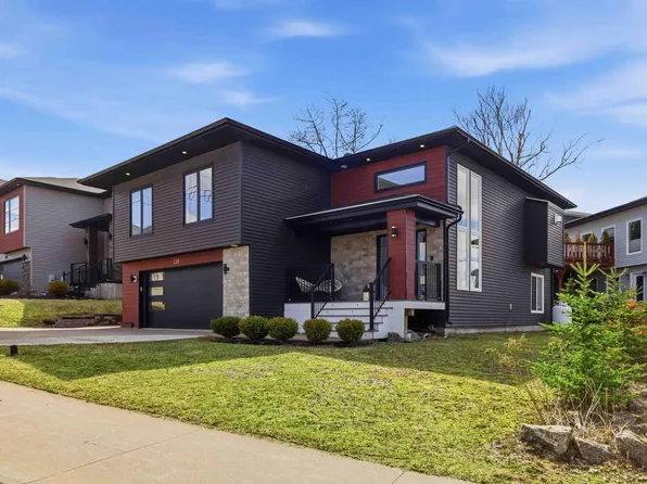 228 Maple Grove Ave, Timberlea, NS B3T 0C4