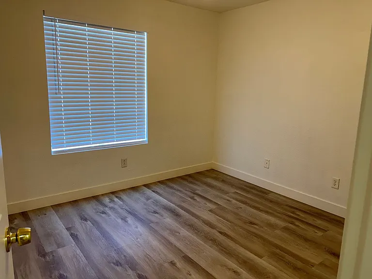 10019 Capistrello Ave — Photo 17