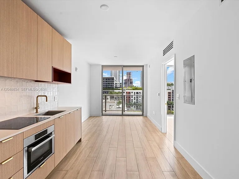 90 NE 32nd St #901 — Photo 10