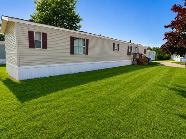 12717 S Grey Ct, Wayland, MI 49348