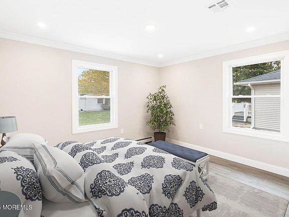 3rd image of 3 Bonaire Drive