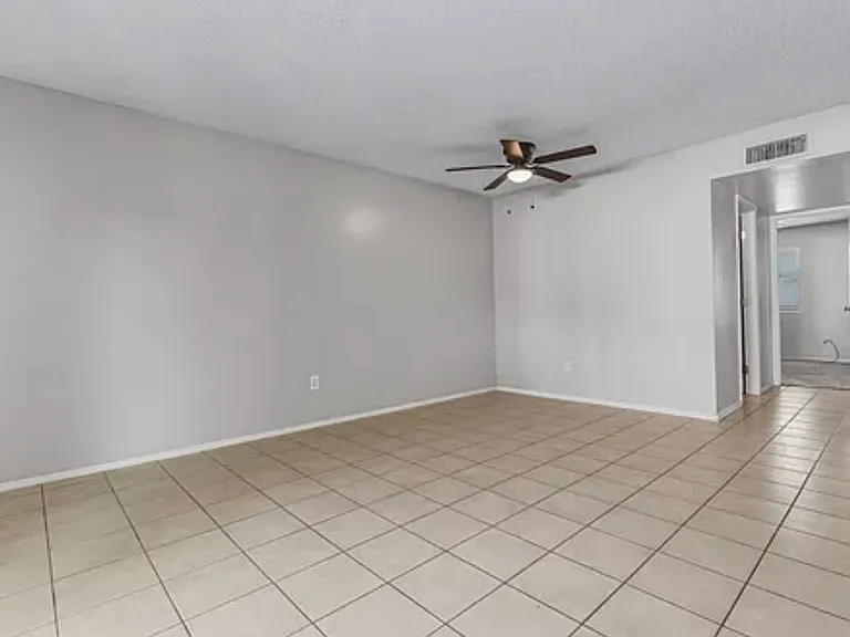 645 W Rio Salado Pkwy #101 — Photo 8