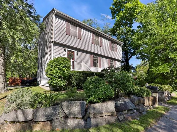 121 Parker St, Attleboro, MA 02703