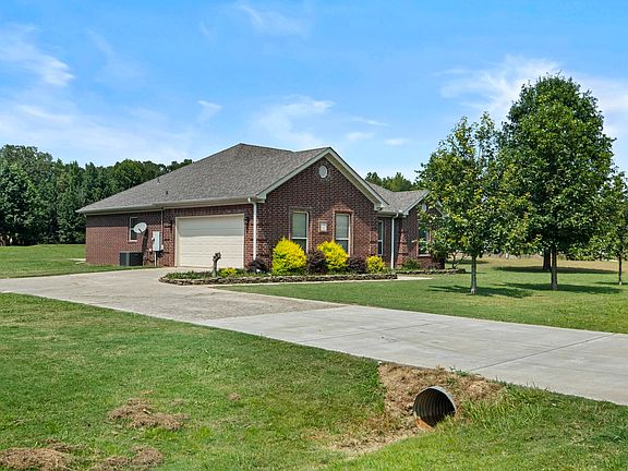 5th image of 170 Sandy Creek Dr
