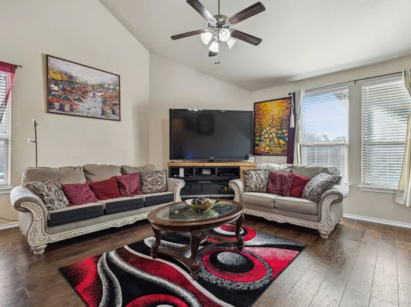 501 Tweeter Dr, Fort Worth, TX 76108