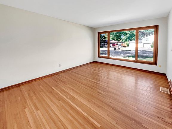 4th image of 6956 Colorado Ave N
