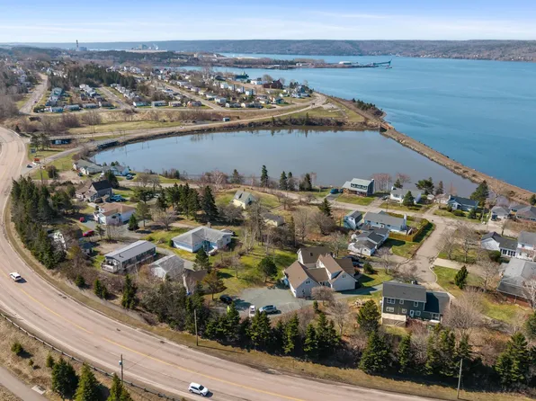 Tupper Ct #4, Pt Hawkesbury, NS B9A 2A6