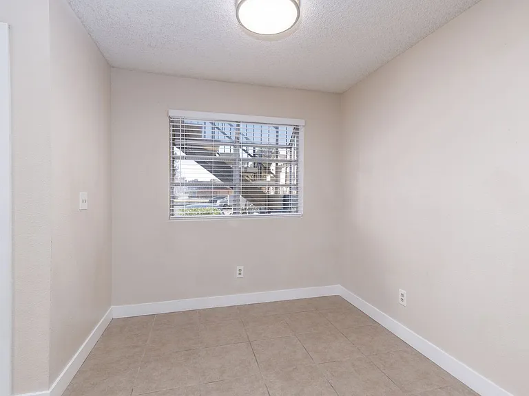 2674 Bryandouglas Dr — Photo 7