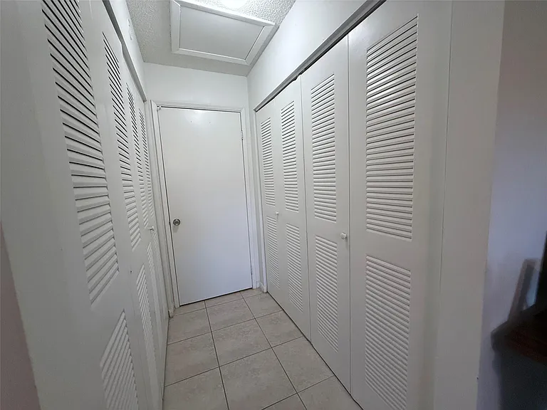 9919 Nob Hill Ct #9919 — Photo 7