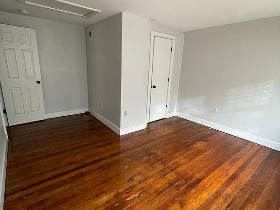 3rd image of 193 Winchester Ave