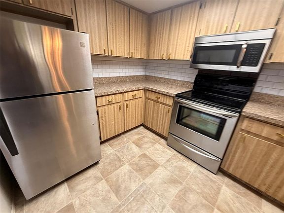 3rd image of 12155 Environmental Dr APT 6