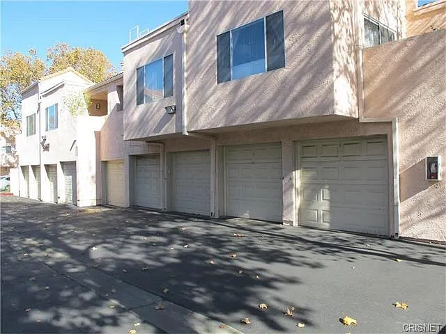 Building Photo - 24412 Valle Del Oro #205