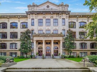 201 Galer St APT 322, Seattle, WA 98109