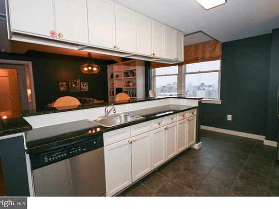 3rd image of 111 S 15th St Penthouse P204