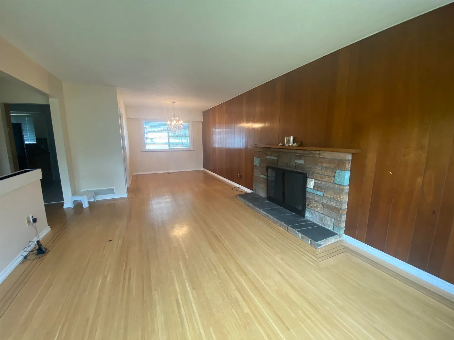 6 bed, 2108 sqft, $5,500 — Photo 1