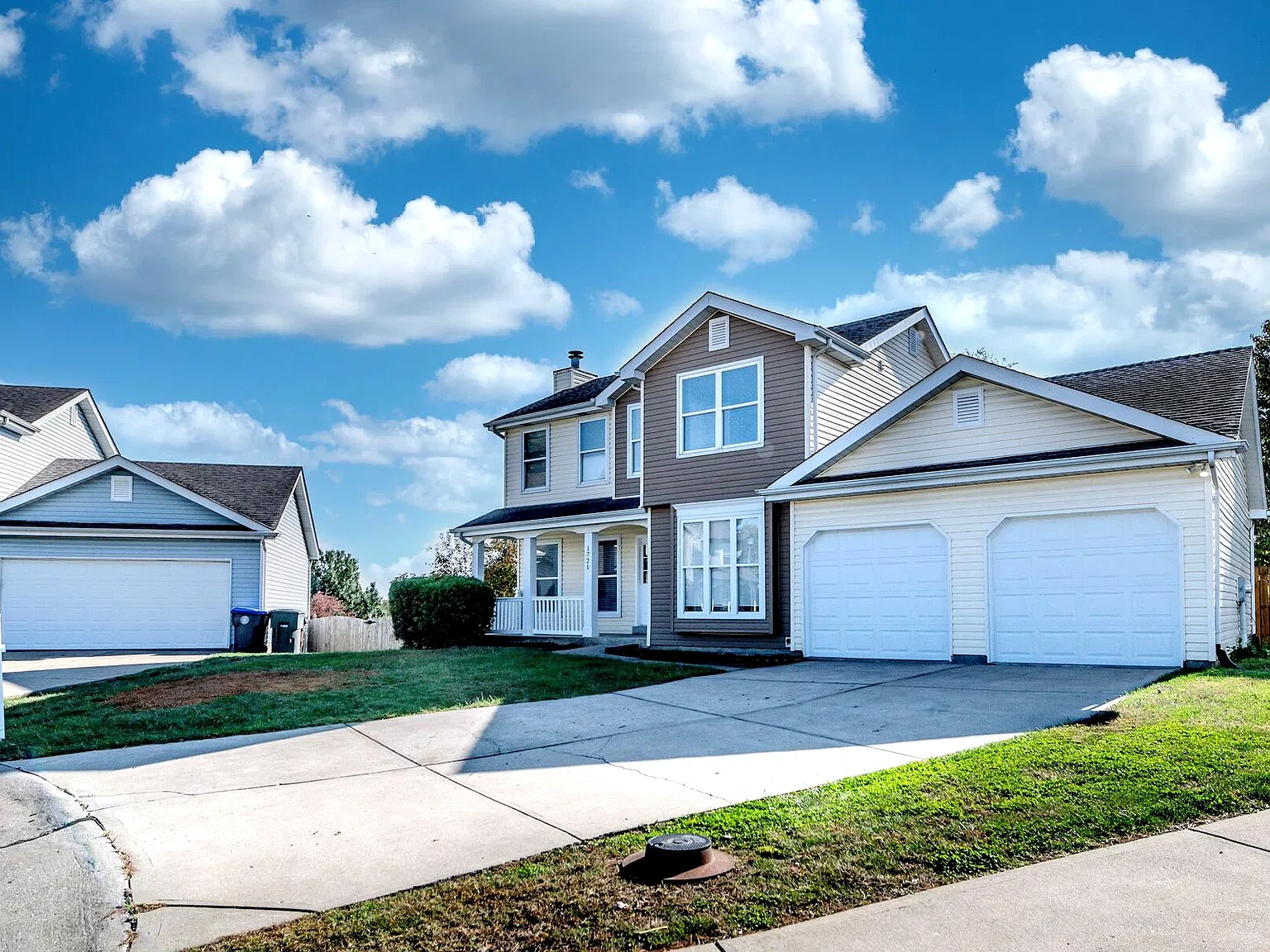 3 bed, 2.5 bath, 1422 sqft, $2,350 — Photo 3