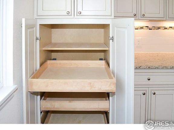 PULL OUT DRAWERS