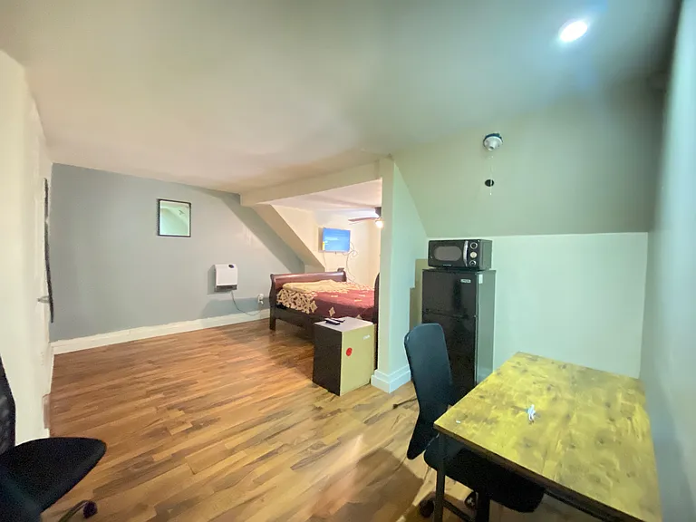 2411 Forrest Ave #2 — Photo 9