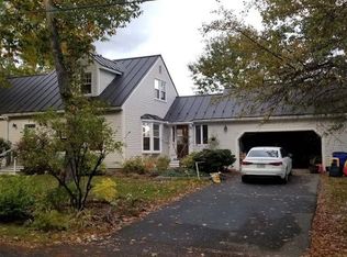 10 Oak Ridge Rd, West Lebanon, NH 03784