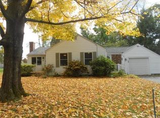 24 Hunting Ln, Wilbraham, MA 01095