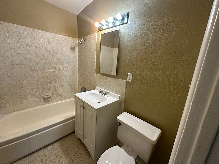 316 Palm Dr — Photo 11