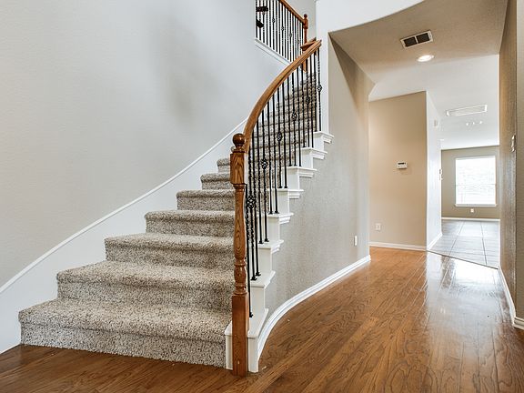 4th image of 2378 Quiet Oak Ln