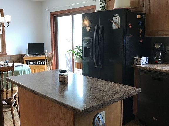 3rd image of 2380 Jackson Pike