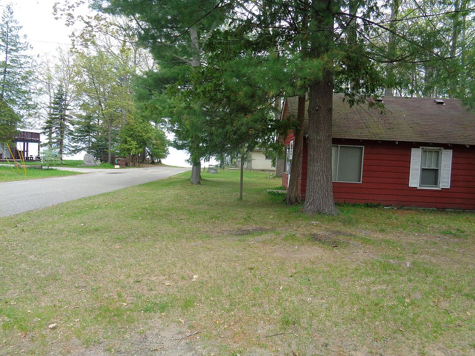 1st image of 322 Stratford Dr