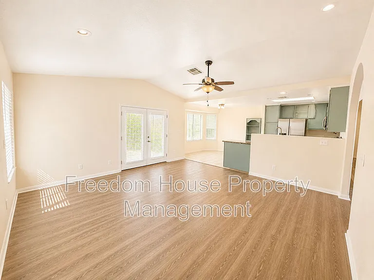 3066 Mount Charleston Dr — Photo 15