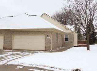 5643 Seabreeze Ln, Sterling Heights, MI 48310