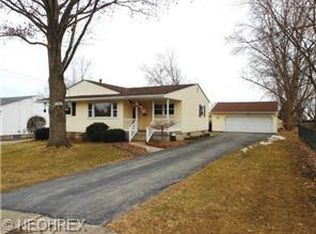621 Jerry Dr, Hubbard, OH